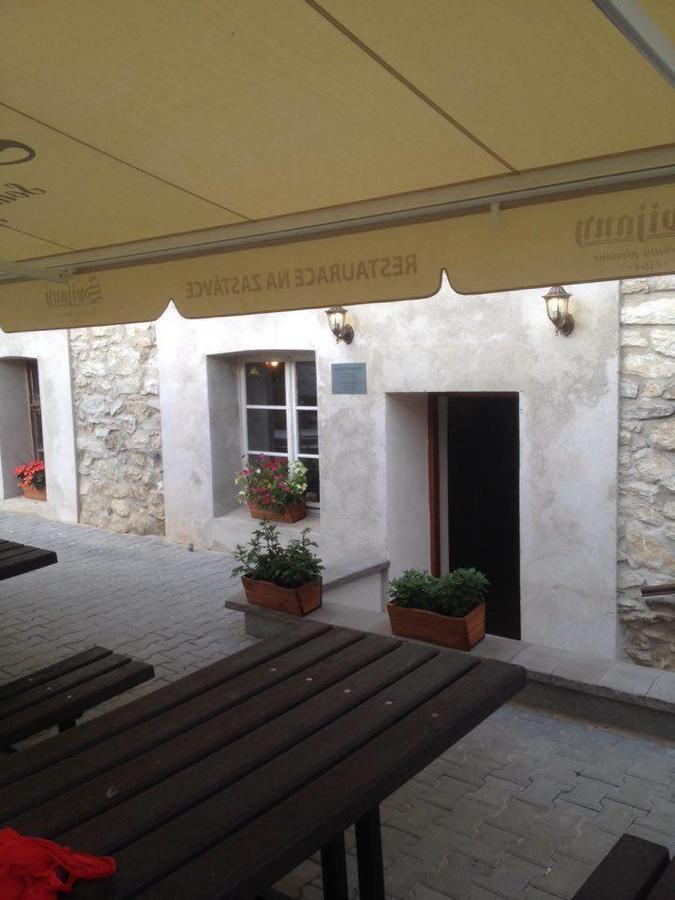 Penzion Na Zastávce Cesky Sternberk Exterior foto